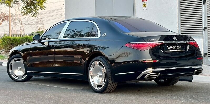 
								Used 2023 Mercedes full									