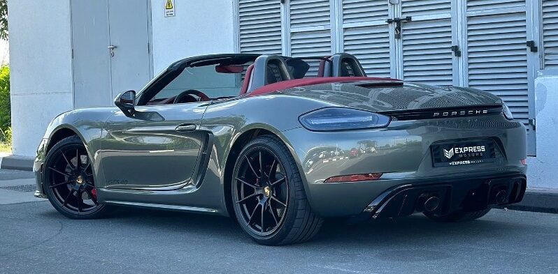 
								Used 2023 PORSCHE full									