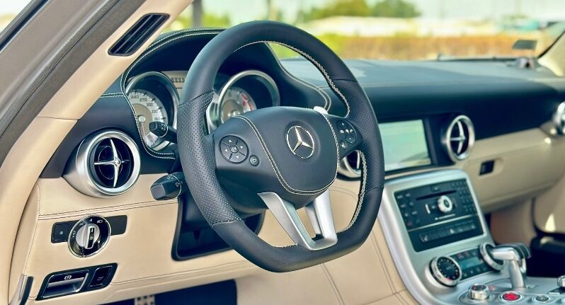 
								Used 2011 Mercedes full									