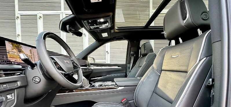 
								New 2025 CADILLAC full									