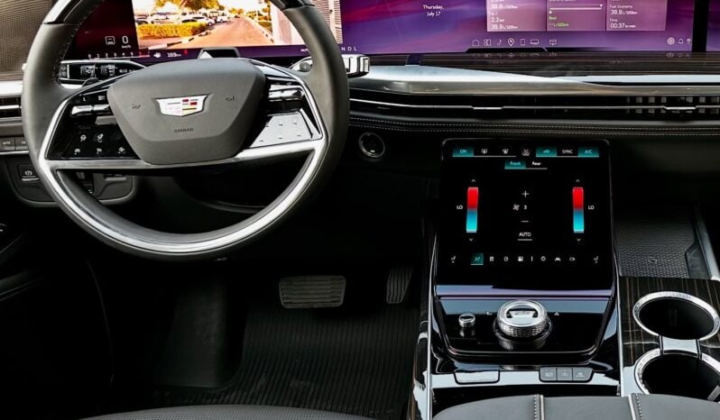 
								New 2025 CADILLAC full									